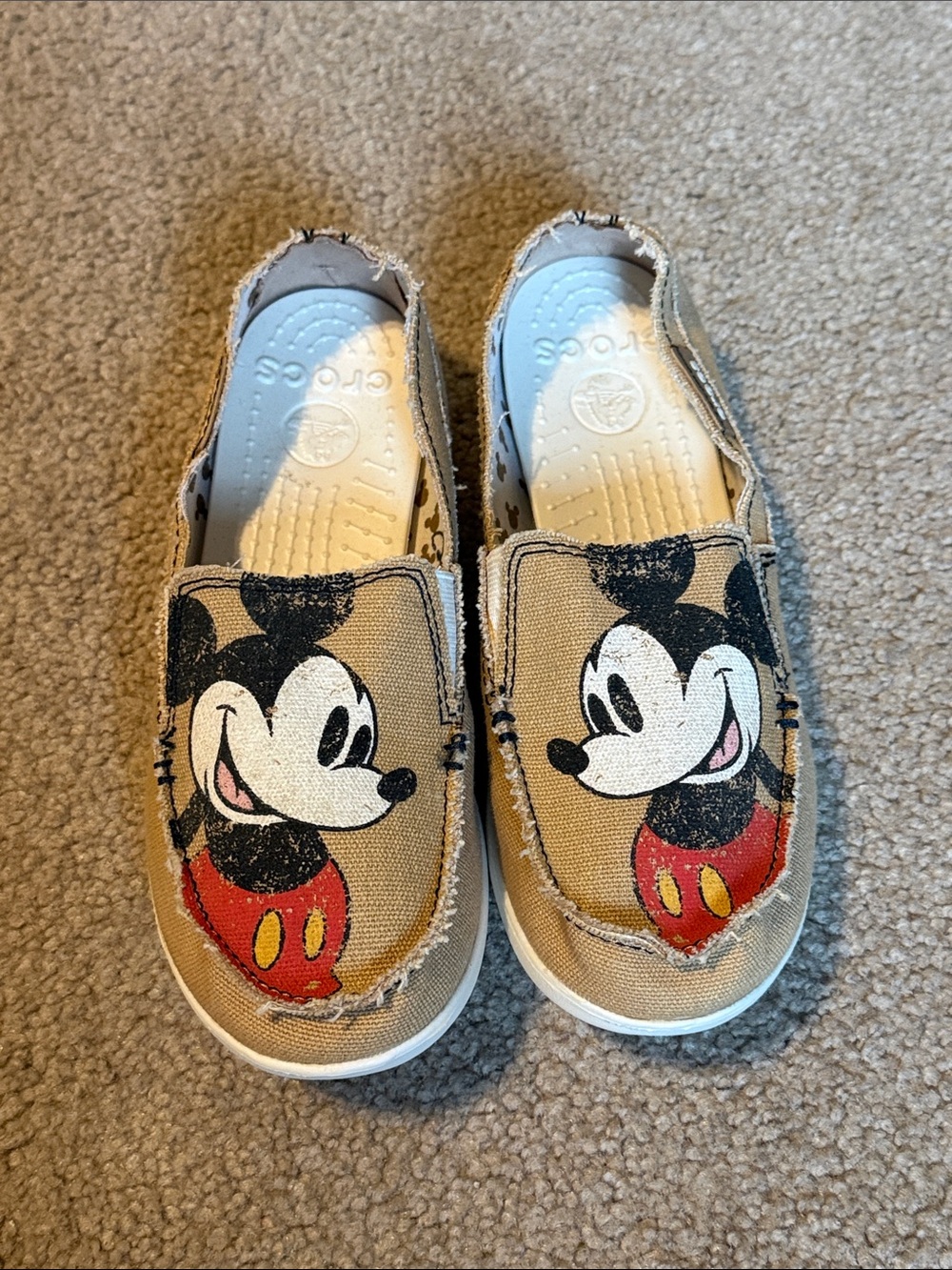 Crocs Mickey Mouse Slip-On Shoes Tan sz 6